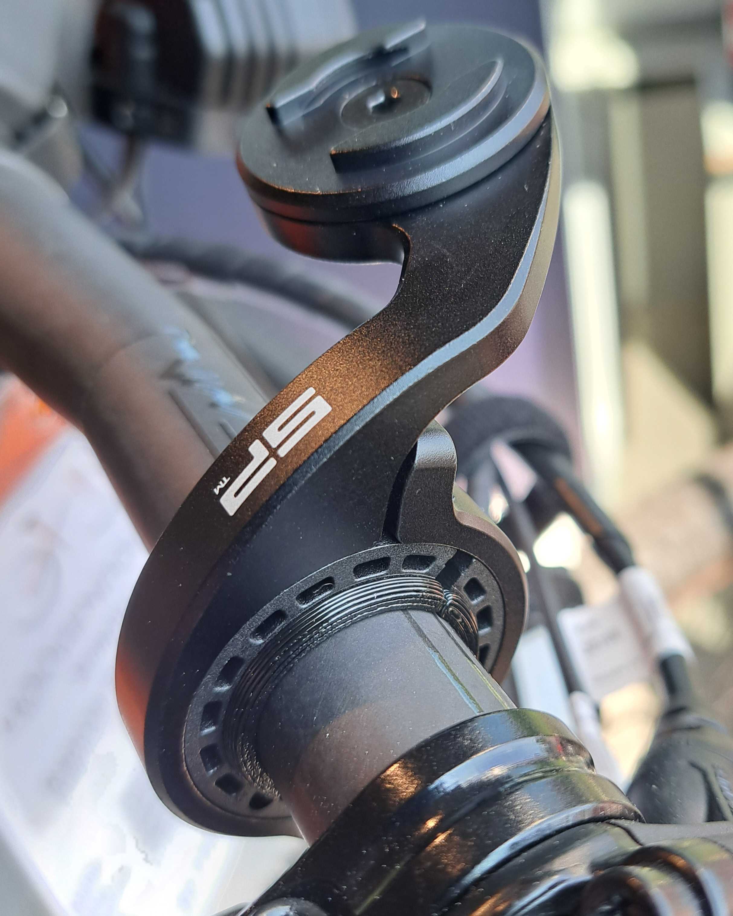 Hoogendoorn JCB Adapter 25,4 auf 22,2mm für Bspw. SP Connect seitlich am Lenker