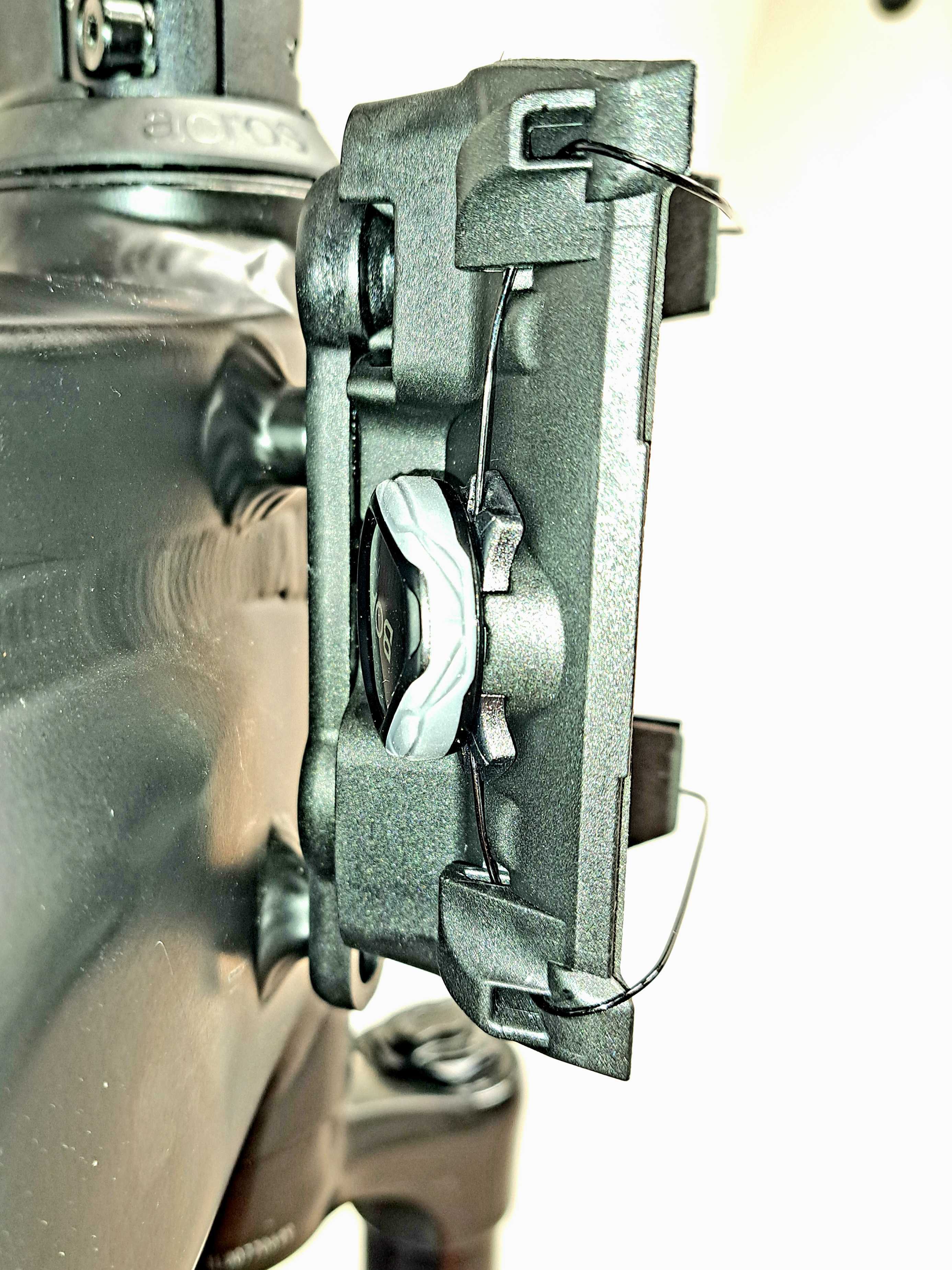 Fidlock TWIST uni connector + bike base