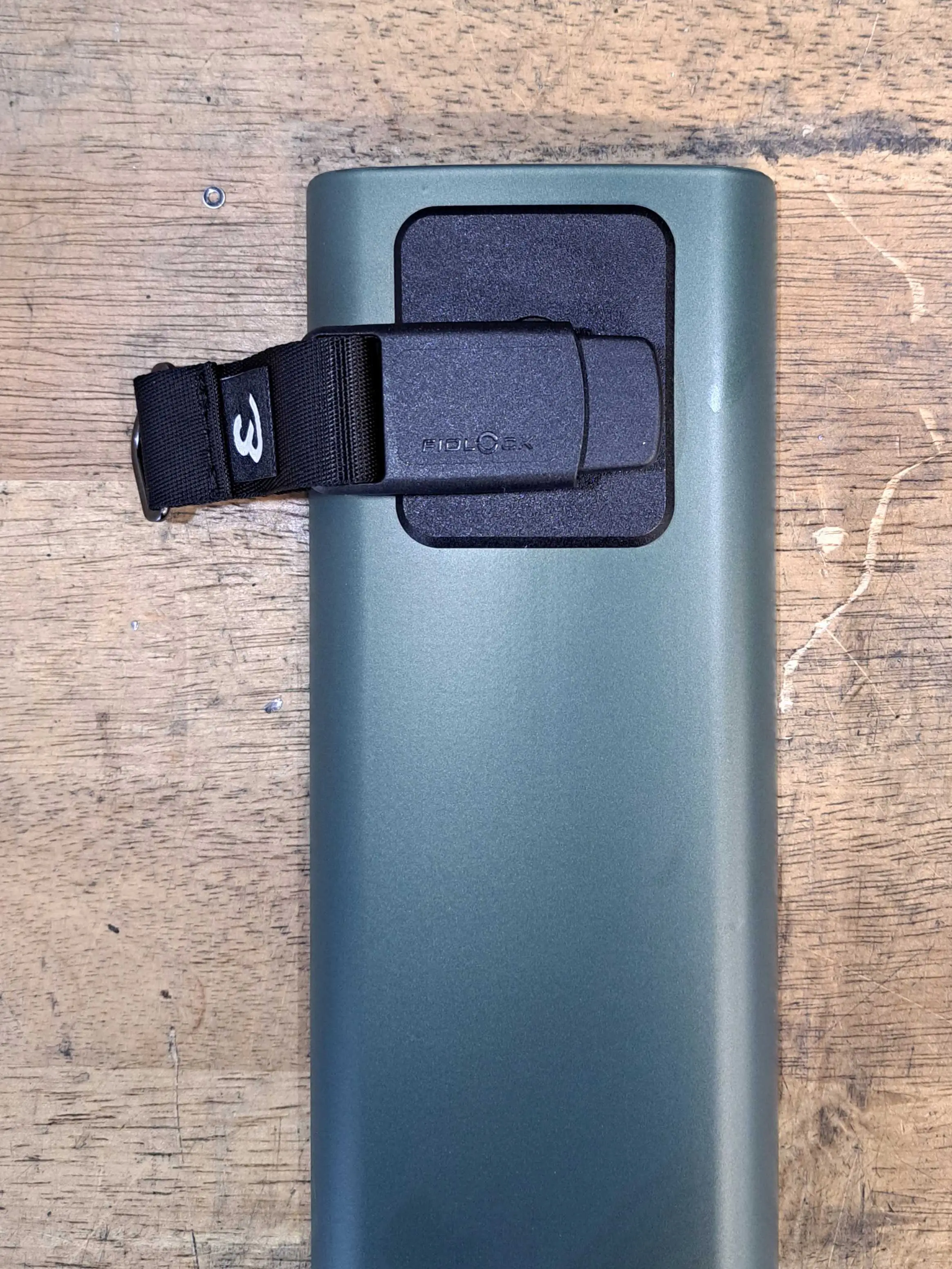 R&M Fidlock Akkucover Schlüssel