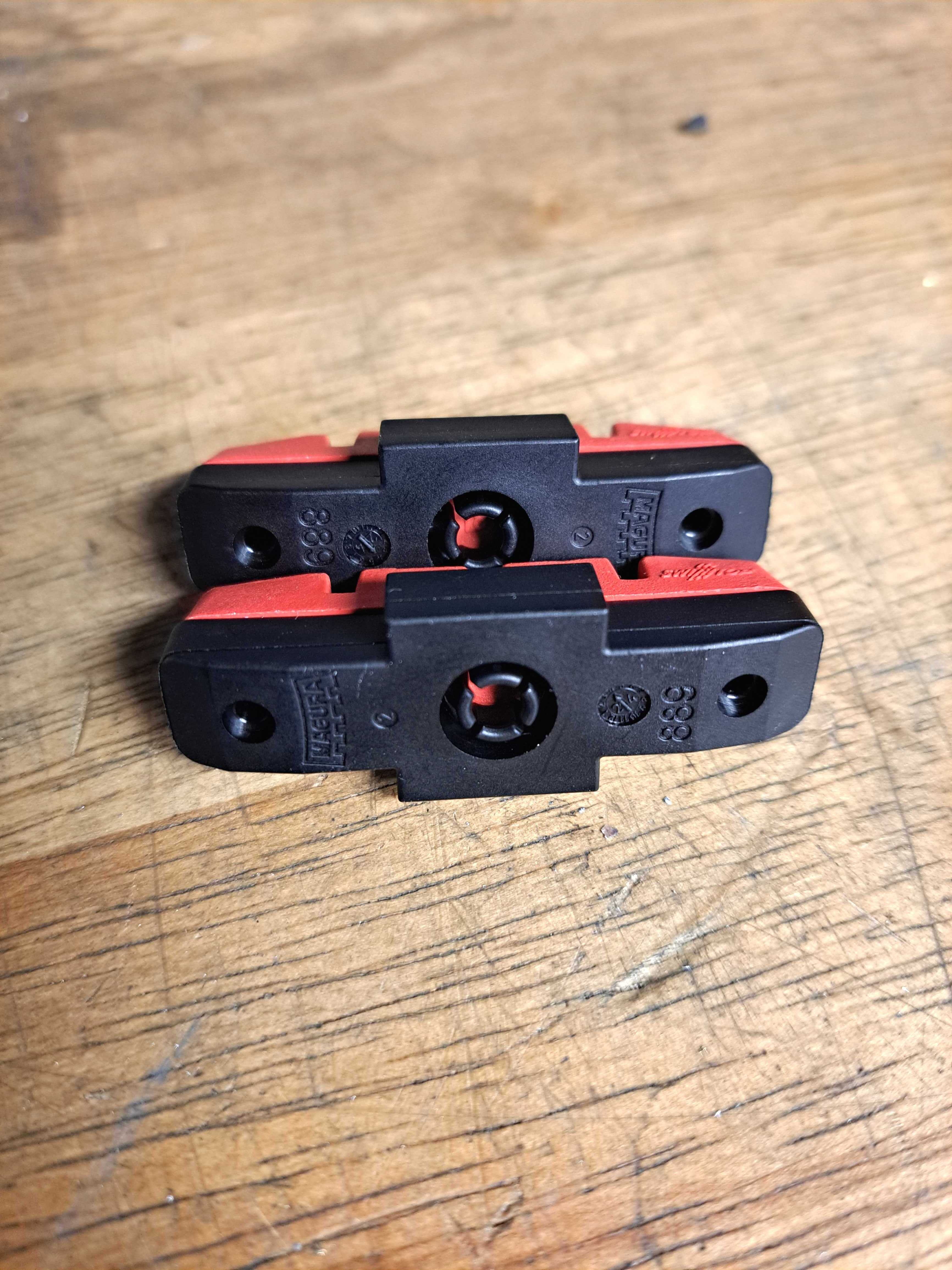 Magura Bremsbeläge für HS11, HS22 und HS33 1 Paar rot