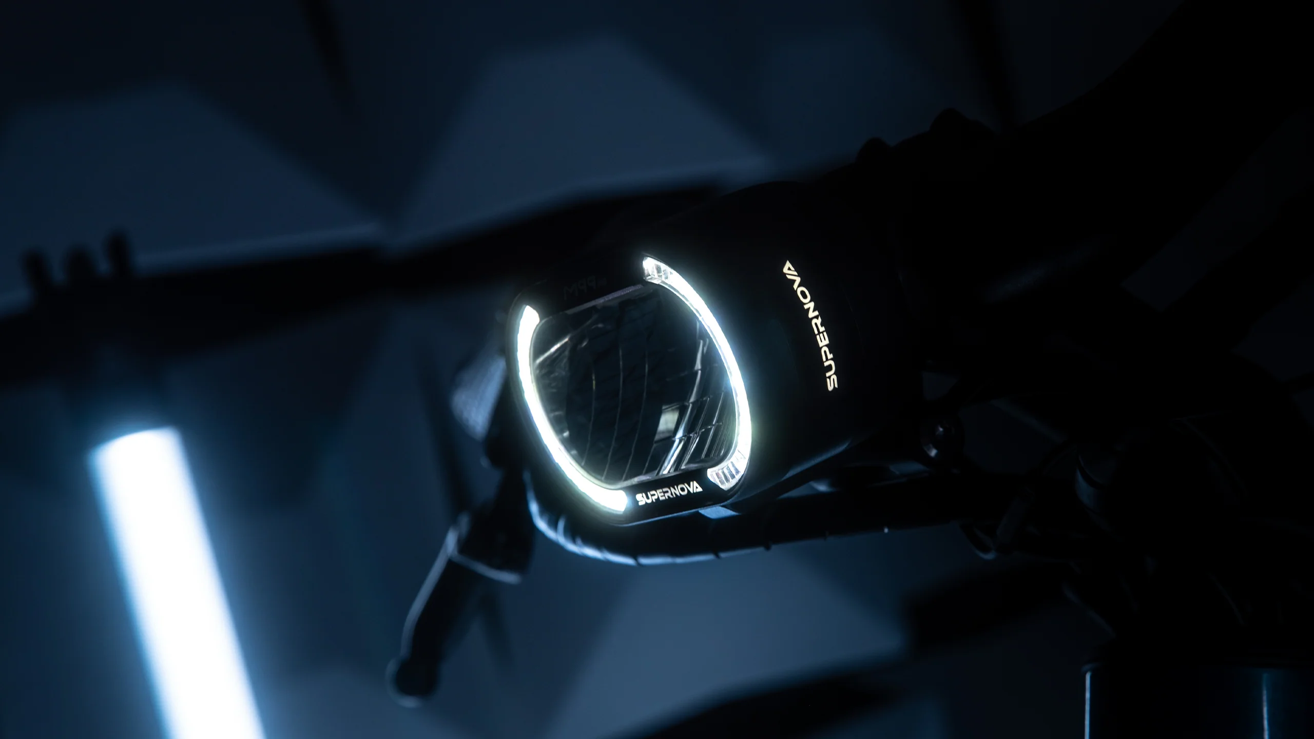 Supernova Scheinwerfer M99 Pro 2 45km/h 